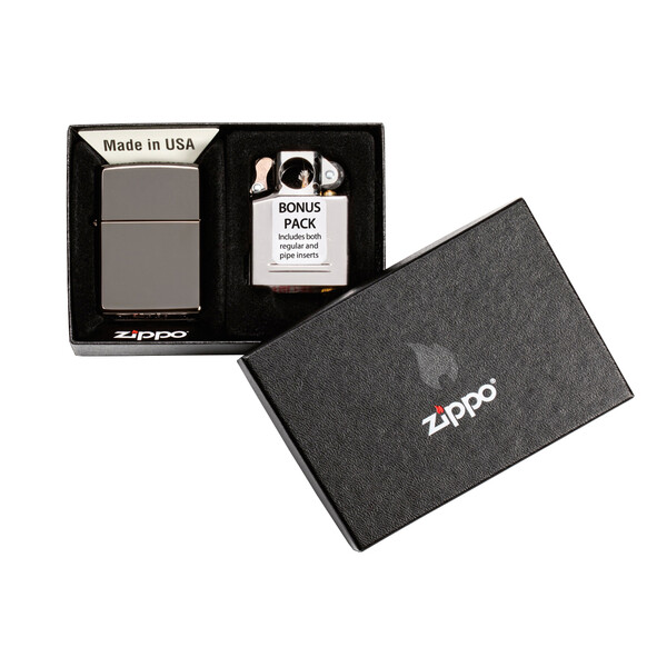 Подарочный набор ZIPPO: зажигалка с покрытием черный лед | Black Ice® и вставной блок для зажигалок для трубок, латунь/сталь, черный/серебристый цвета